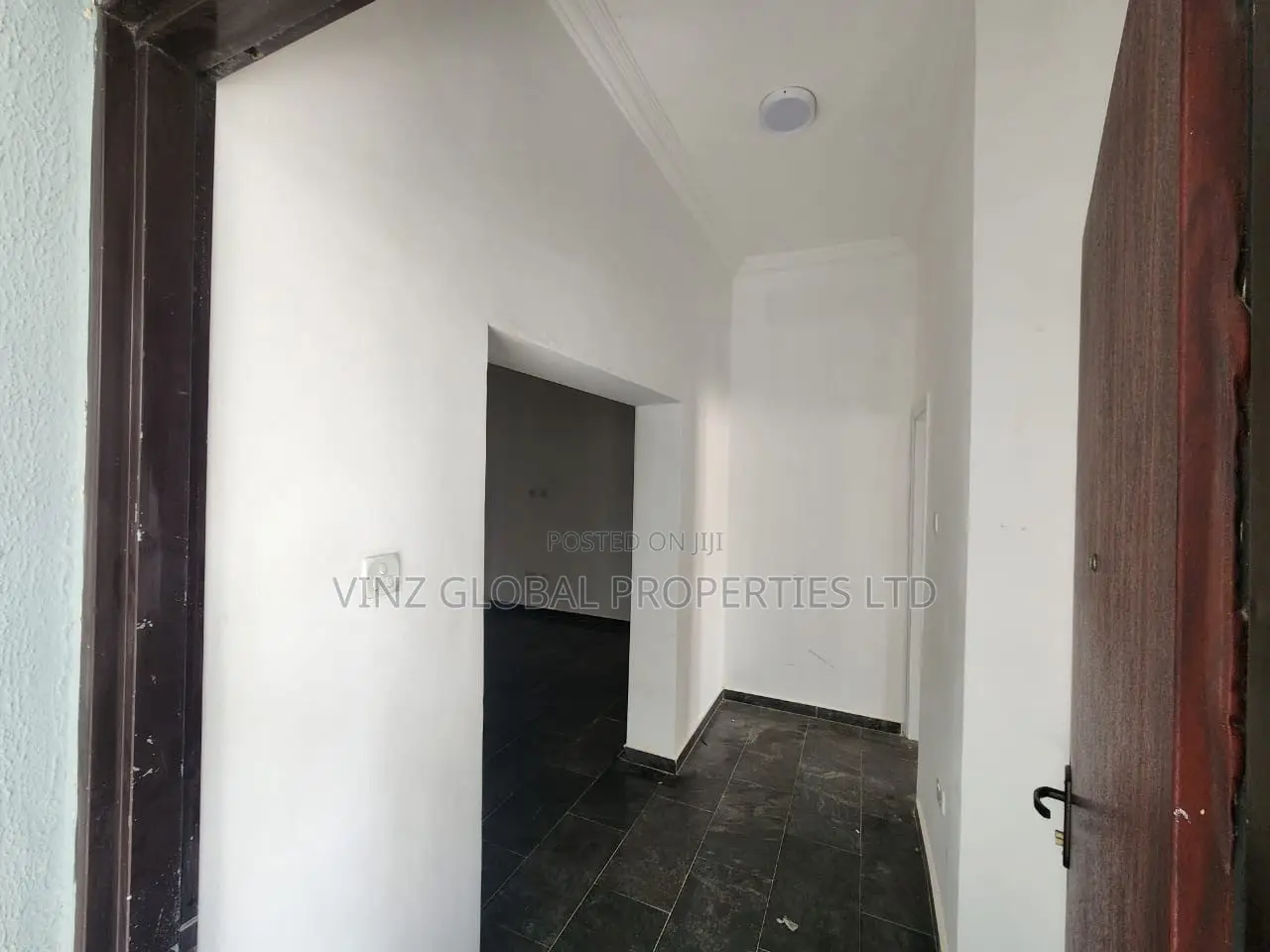 1bdrm Apartment in Lekki Phase 1 for rent