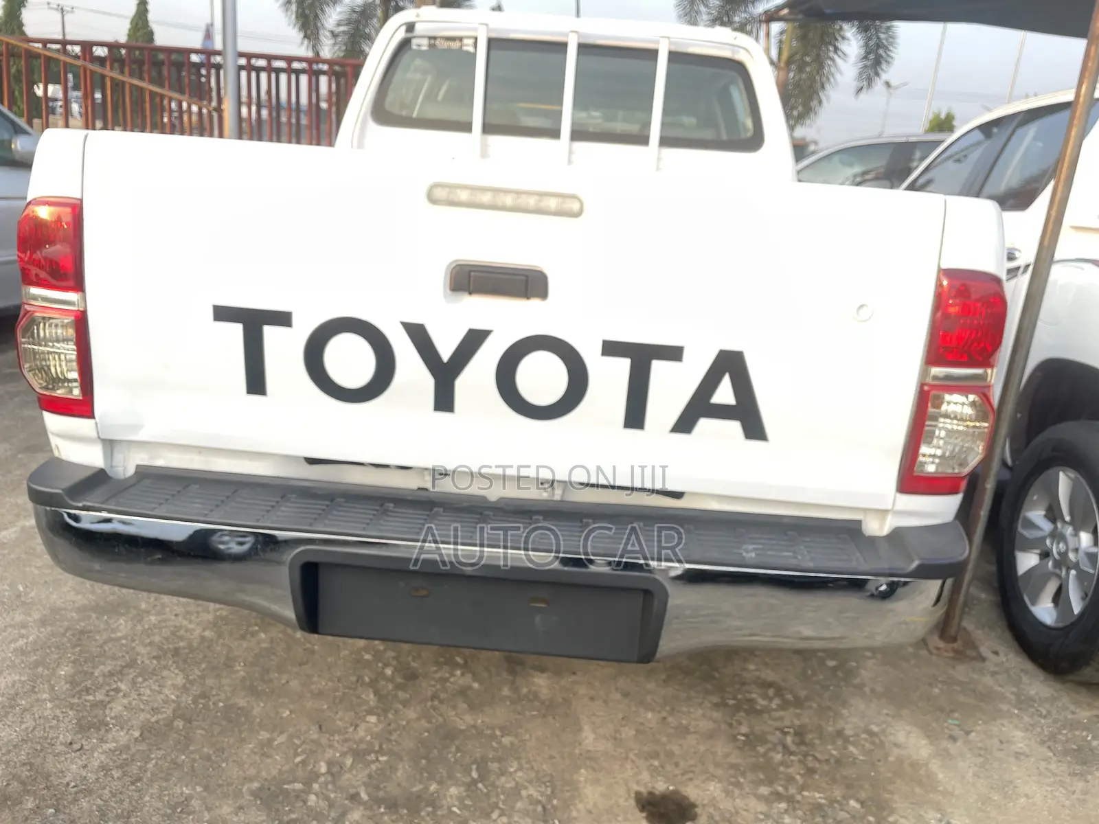 Toyota Hilux SR5 4x4 2015 White