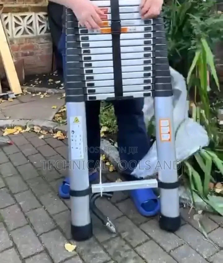 Telescopic Extension Ladder.
