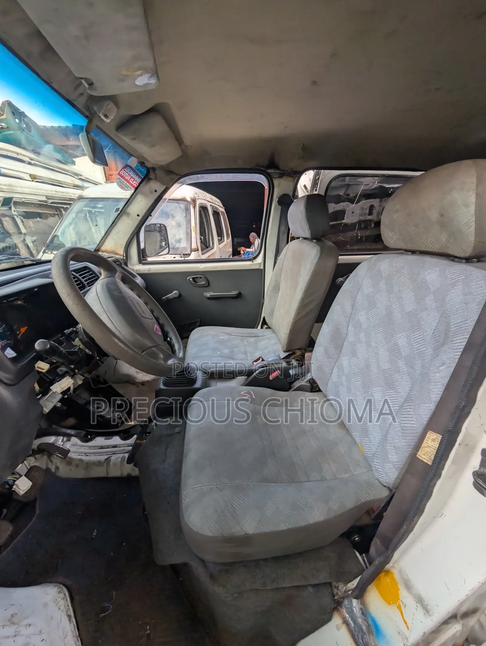 Suzuki APV Minibus 2011 White