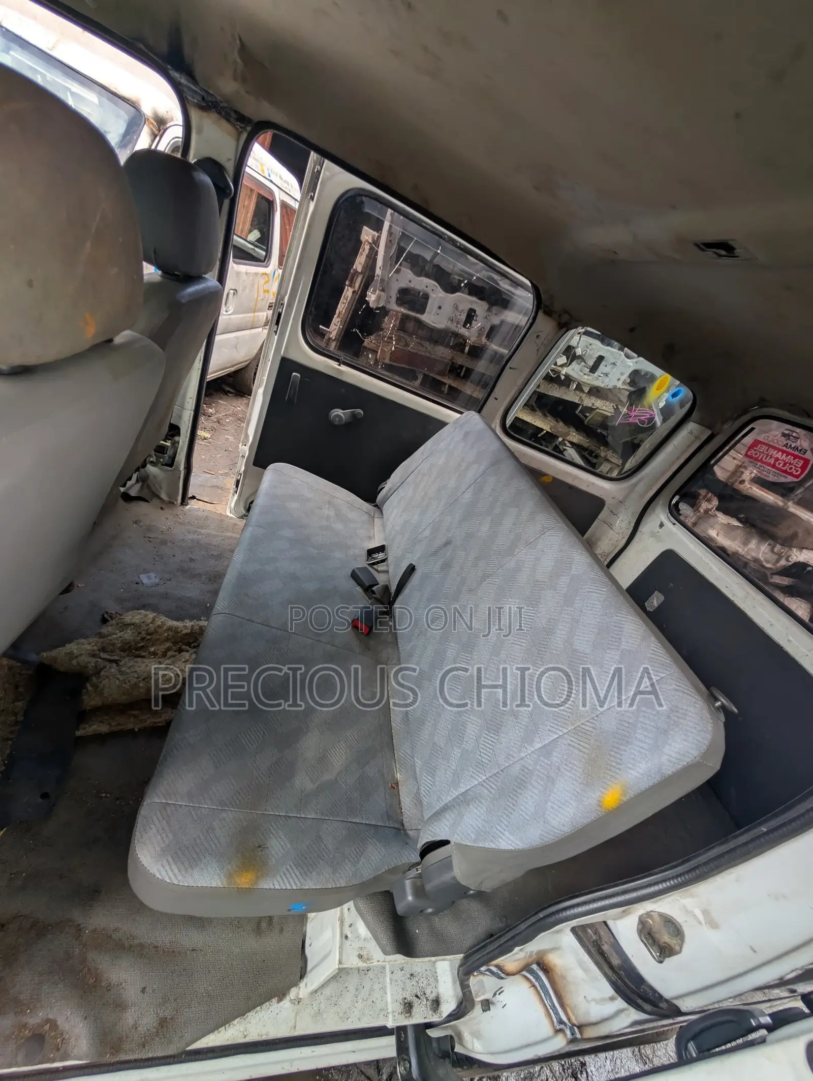 Suzuki APV Minibus 2011 White
