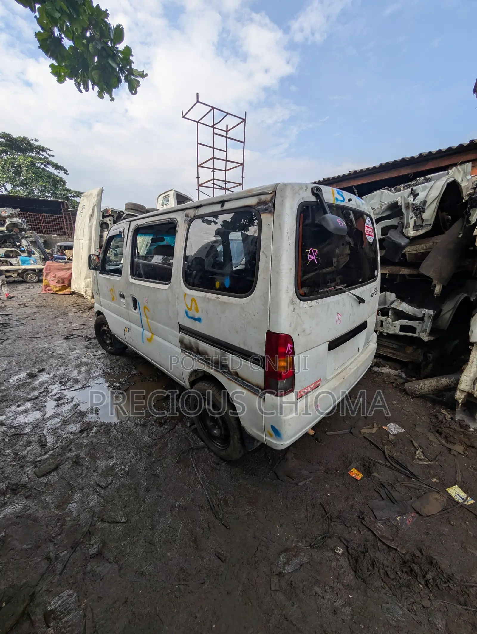 Suzuki APV Minibus 2011 White