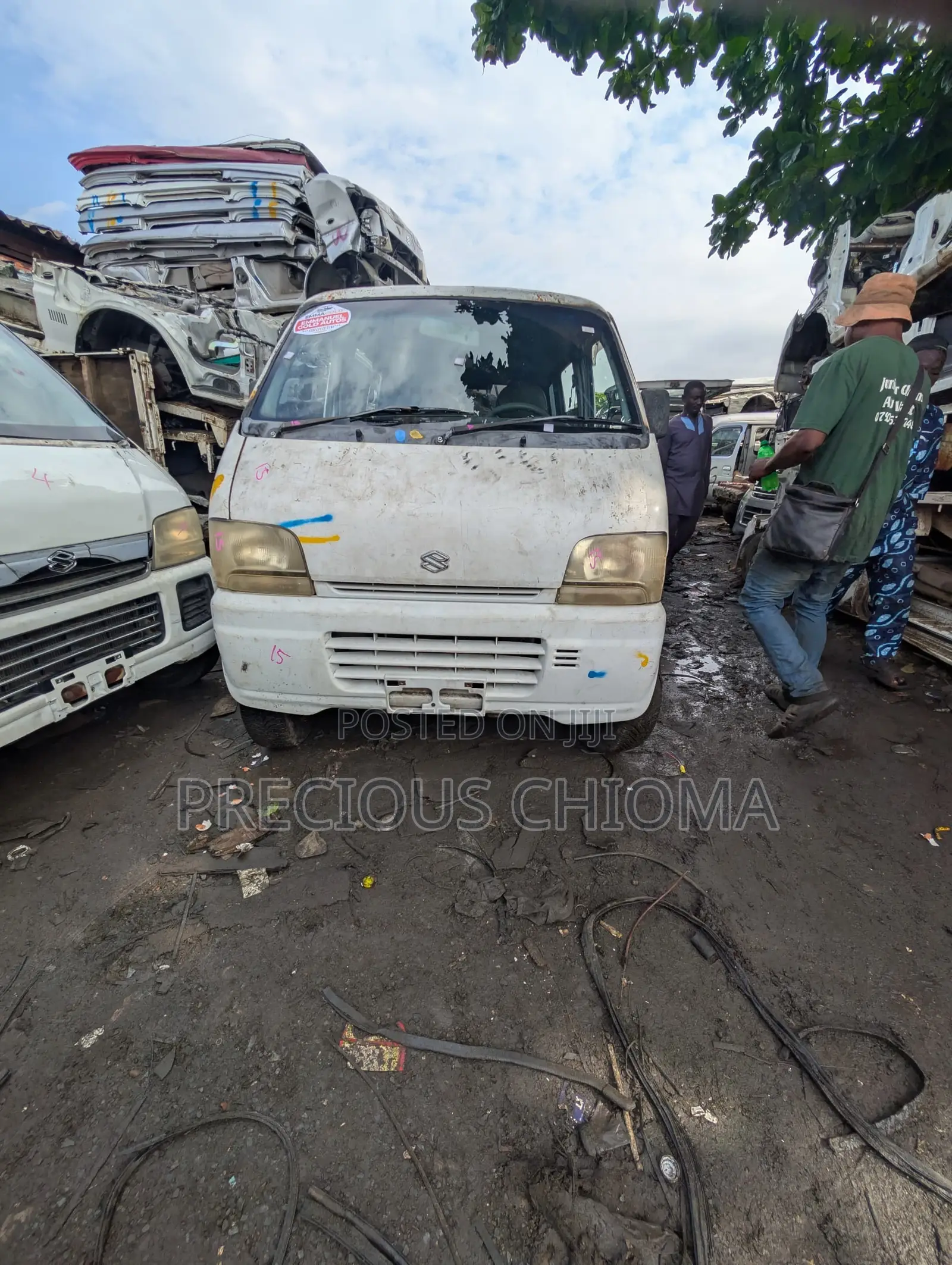 Suzuki APV Minibus 2011 White
