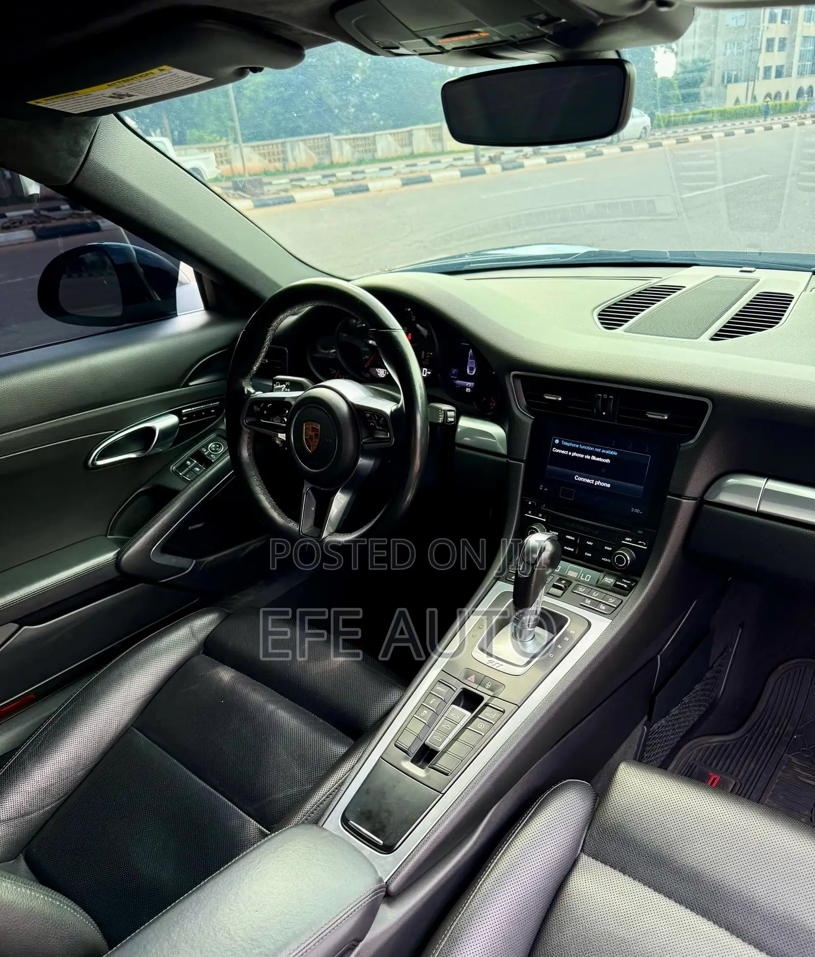 Porsche 911 Carrera 4 AWD 2018 Black