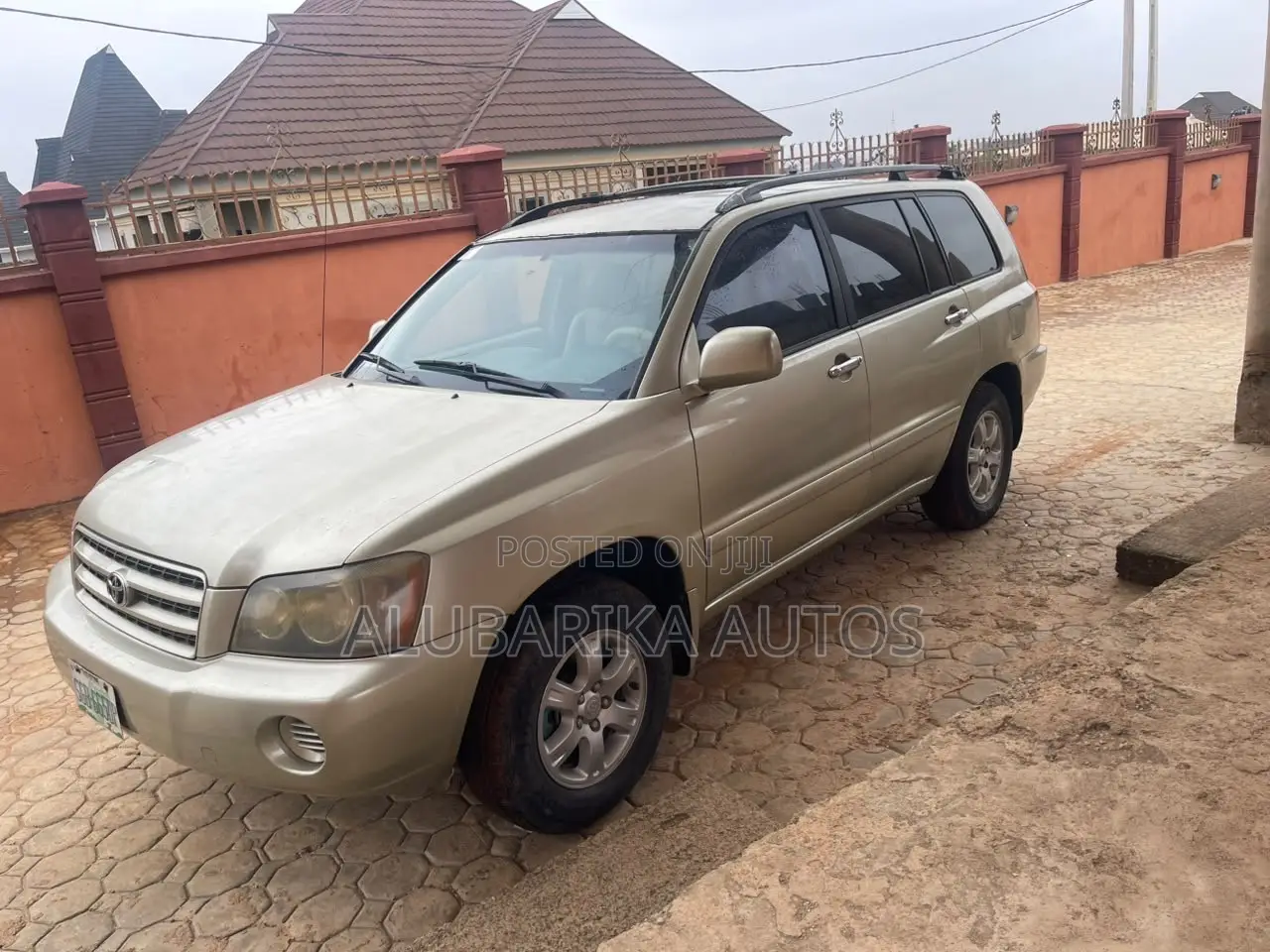 Toyota Highlander 2004 Gold