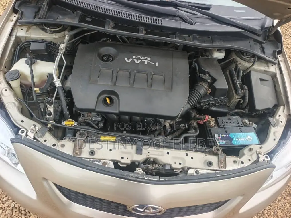 Toyota Corolla 2009 Gold