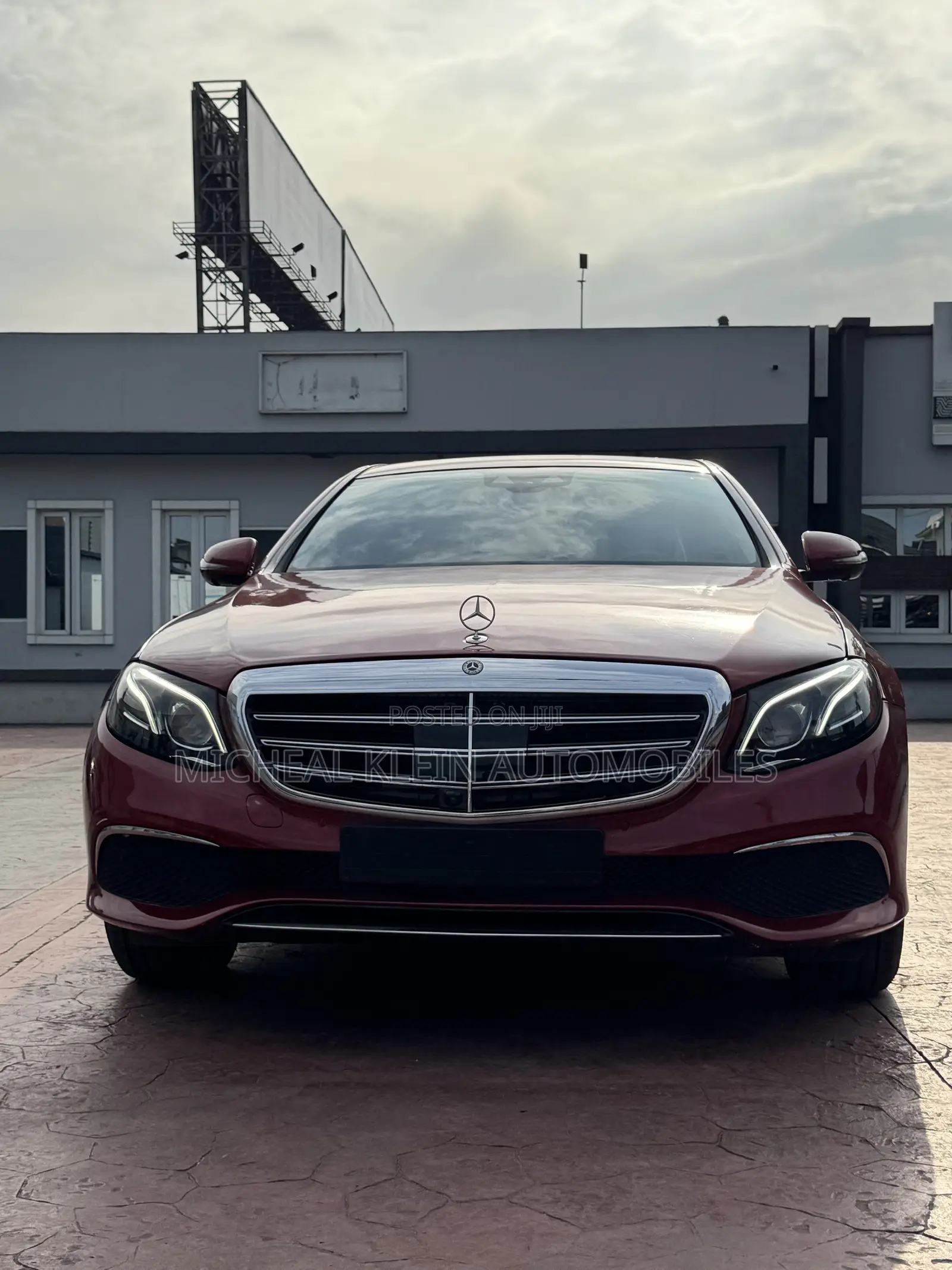 Mercedes-Benz E300 4Matic AWD Sedan (2.0L 4cyl 9A) 2017 Red