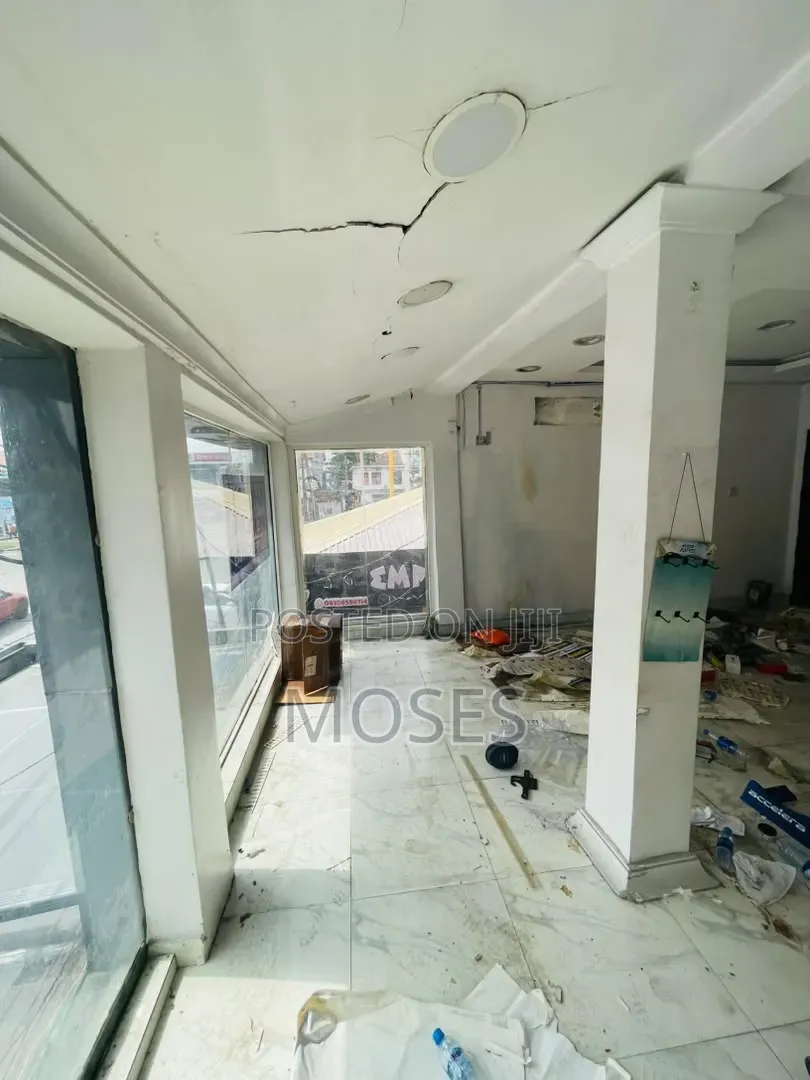Strategic Spacious Office Space