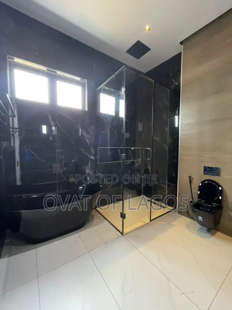 5bdrm Duplex in Ikota for sale