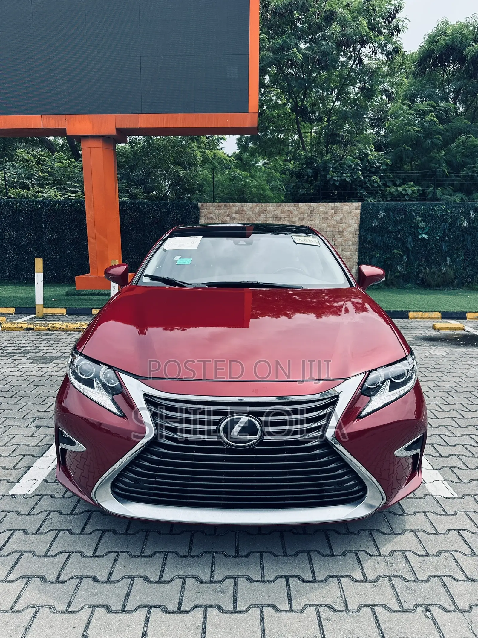 Lexus ES 350 FWD 2016 Red