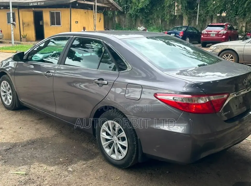 Toyota Camry 2017 Gray