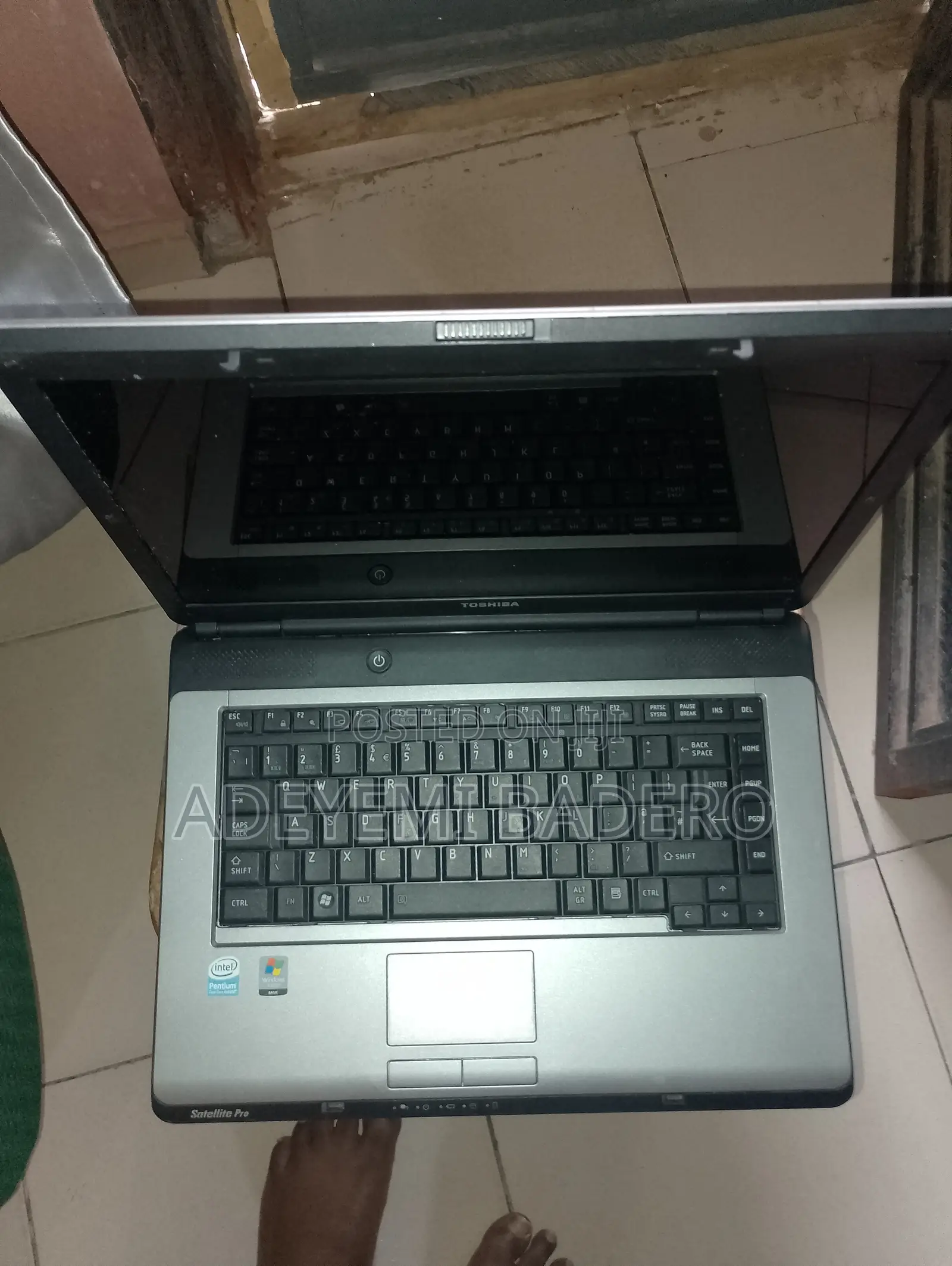 Laptop Toshiba Satellite L300 2GB Intel Core 2 Duo HDD 160GB