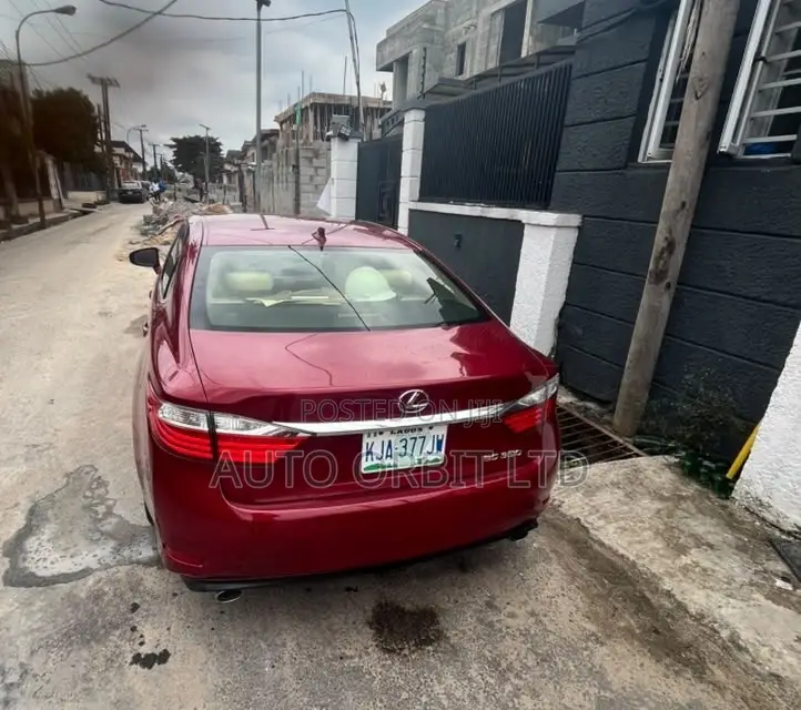 Lexus ES 350 FWD 2014 Red