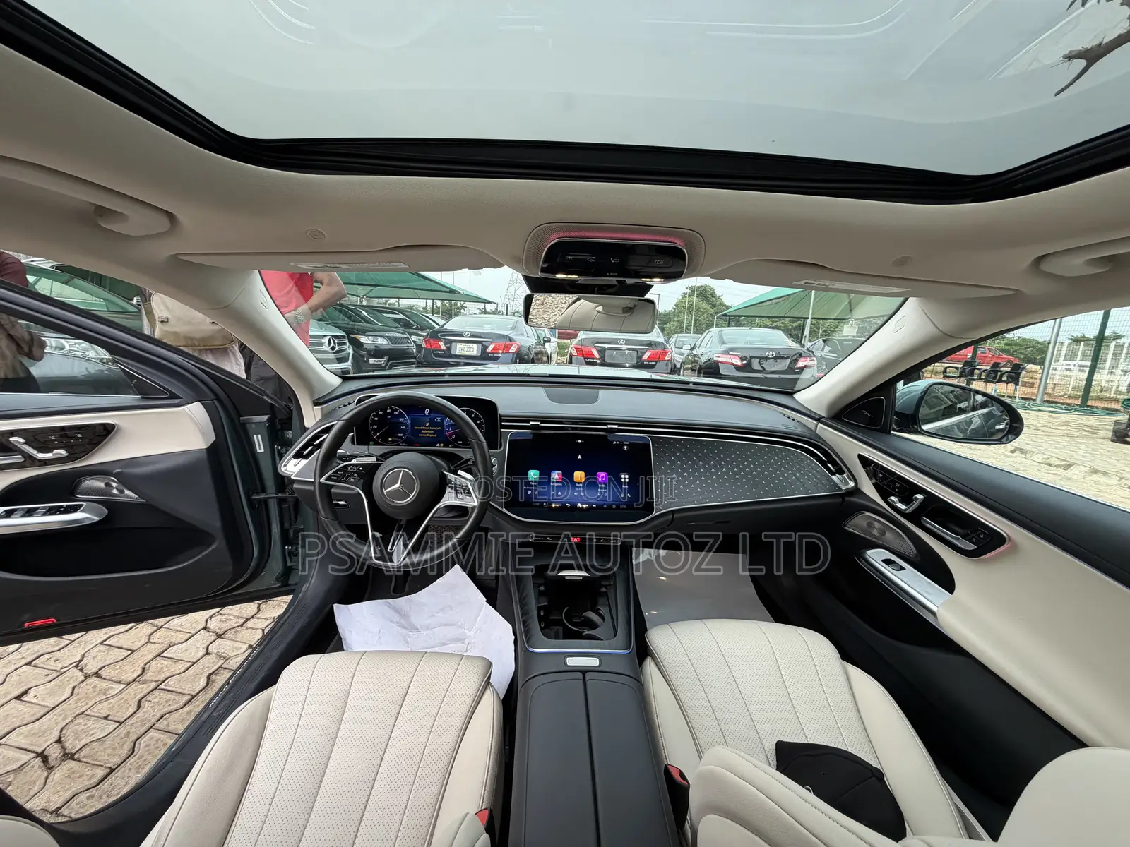 Mercedes-Benz E350 2024 Green