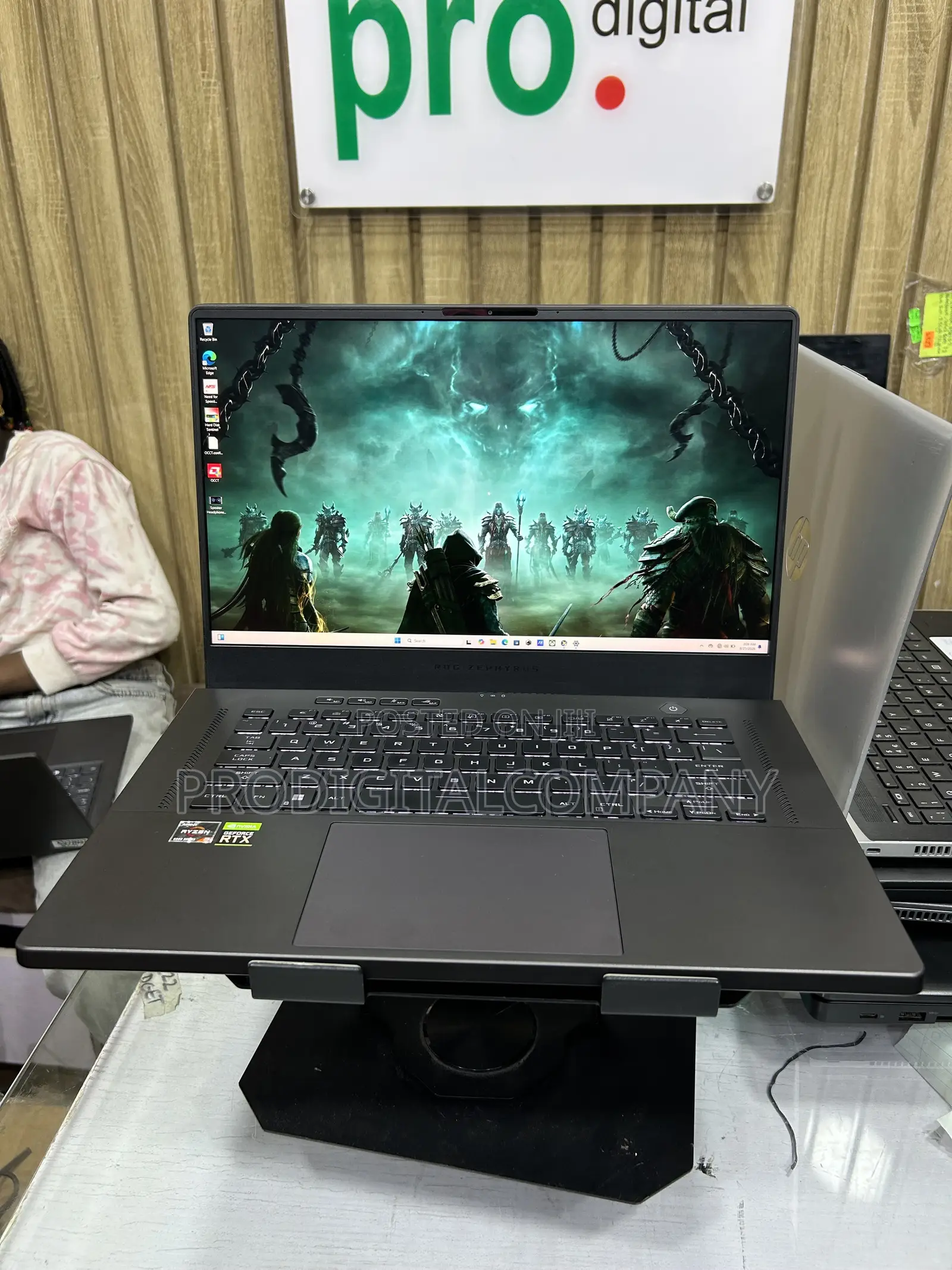 Laptop Asus ROG Zephyrus G15 16GB AMD Ryzen 9 SSD 1T
