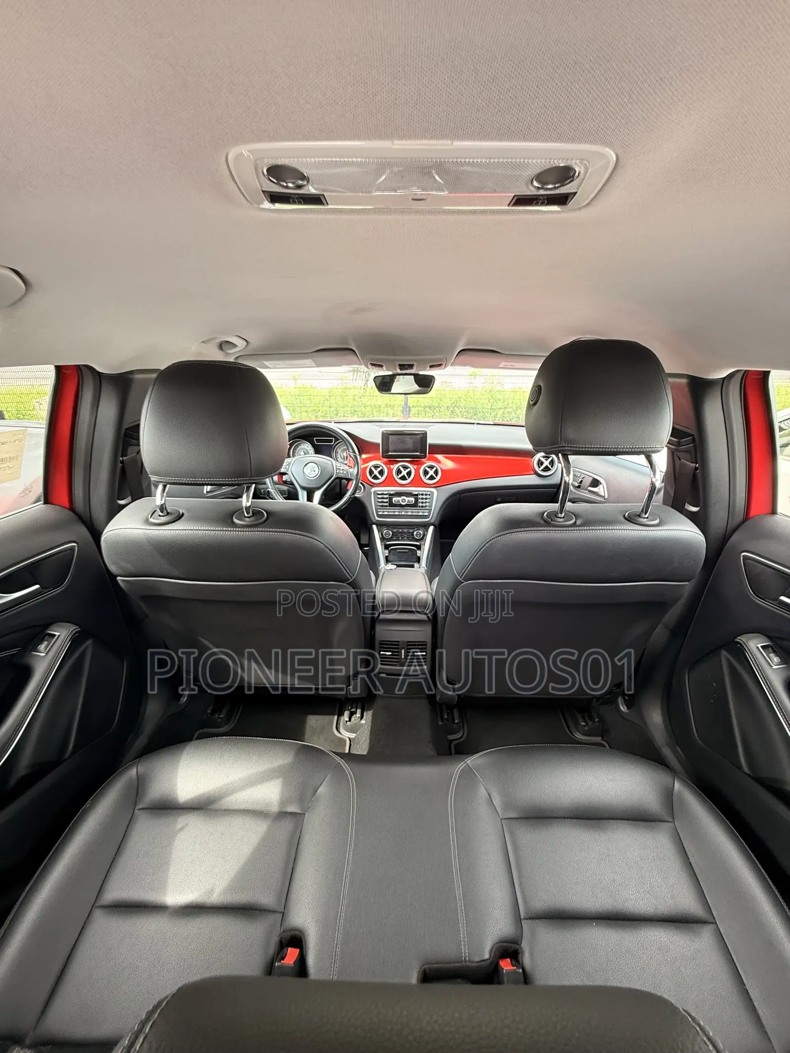 Mercedes-Benz GLA 250 2015 Red