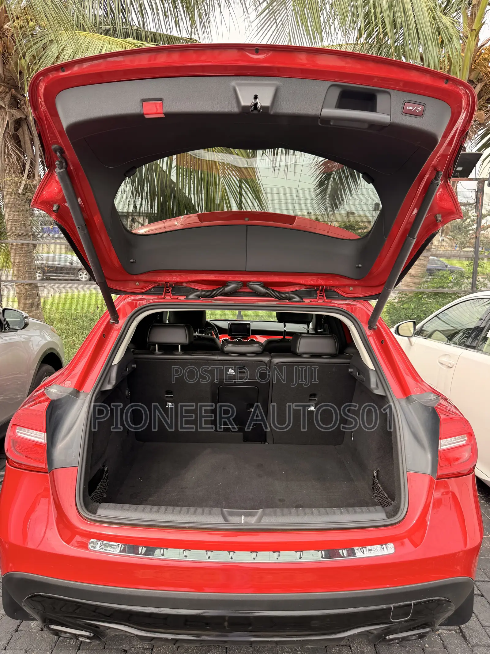 Mercedes-Benz GLA 250 2015 Red