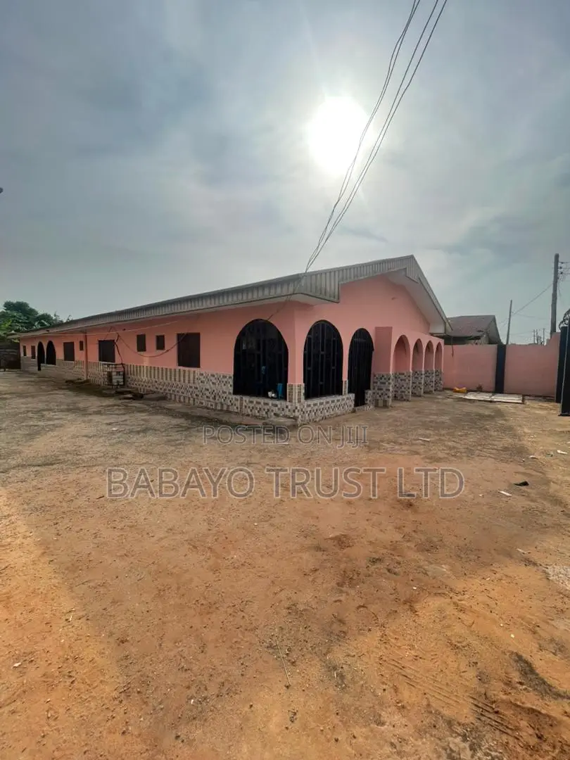 3bdrm Block of Flats in Babayo Priorities, Benin City for sale