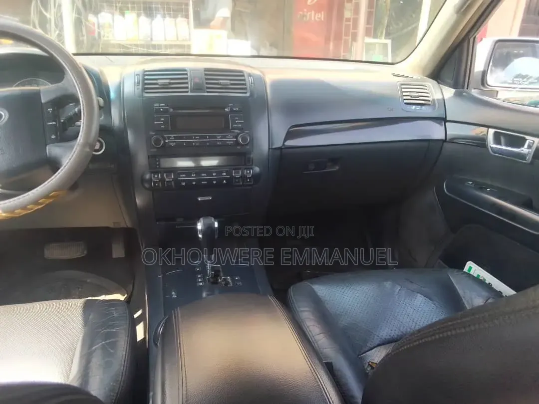 Kia Mohave 2008 Silver