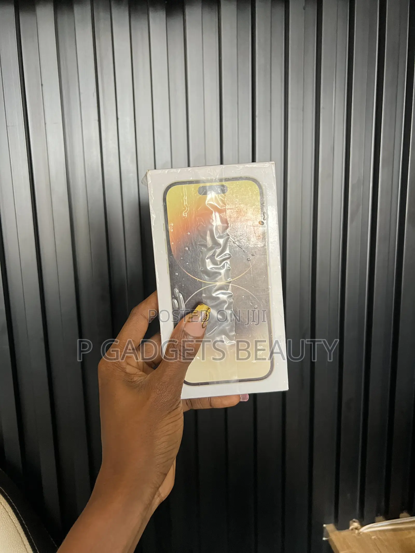 New Apple iPhone 14 Pro 256 GB Gold