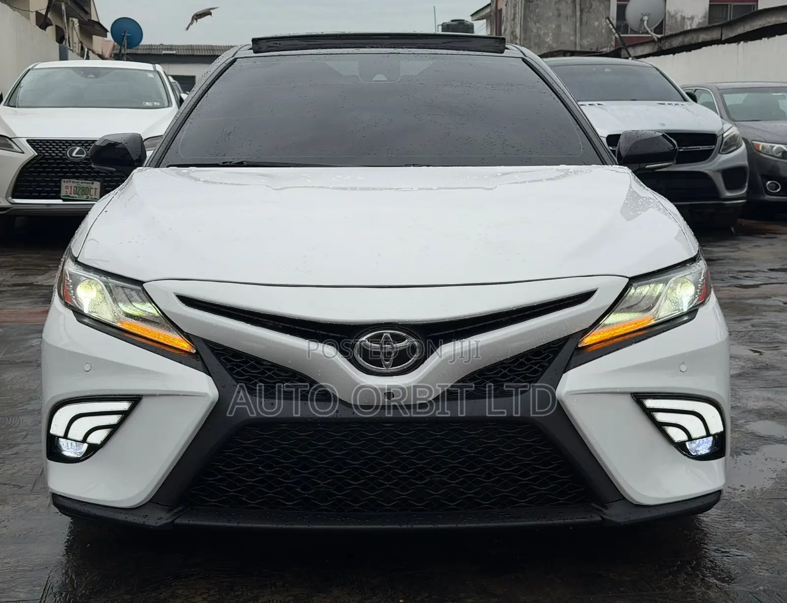 Toyota Camry XSE FWD 2020 White