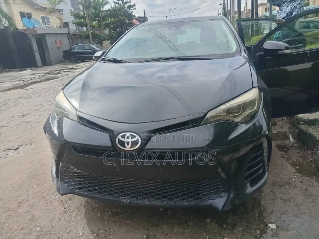 Toyota Corolla 2018 Black