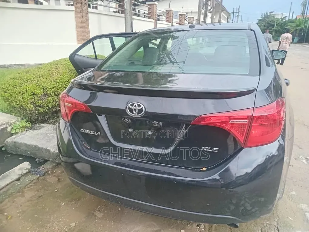 Toyota Corolla 2018 Black