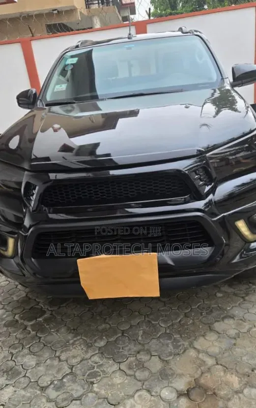Toyota Hilux Revo Double Cab Petrol 2.7 AWD 2020 Black