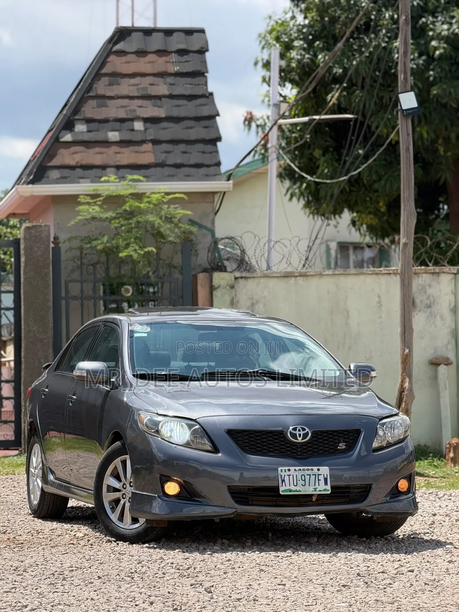 Toyota Corolla S 4dr Sedan (1.8L 4cyl 4A) 2010 Gray