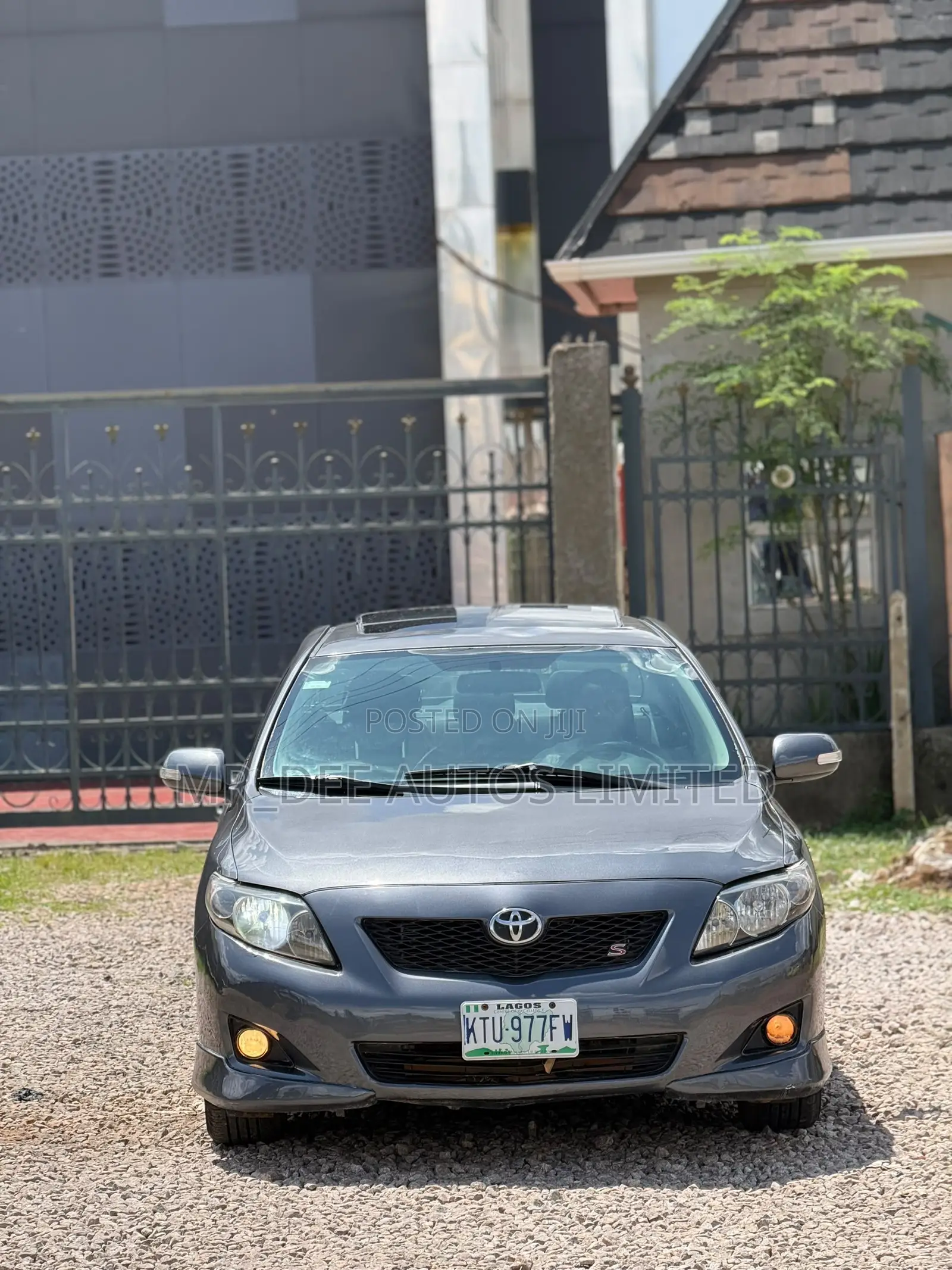 Toyota Corolla S 4dr Sedan (1.8L 4cyl 4A) 2010 Gray