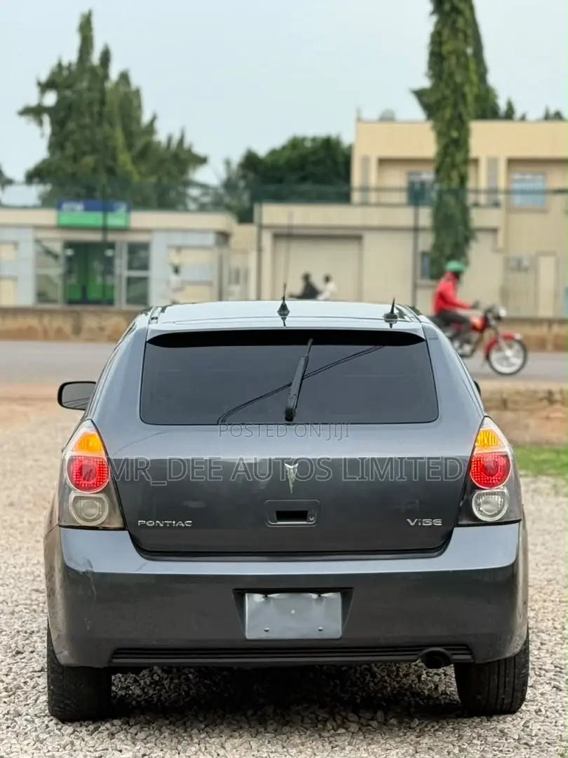 Pontiac Vibe 2009 Gray