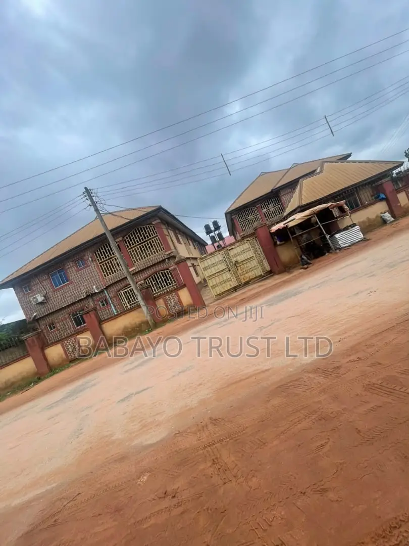20bdrm Block of Flats in Isiohor, Benin City for sale