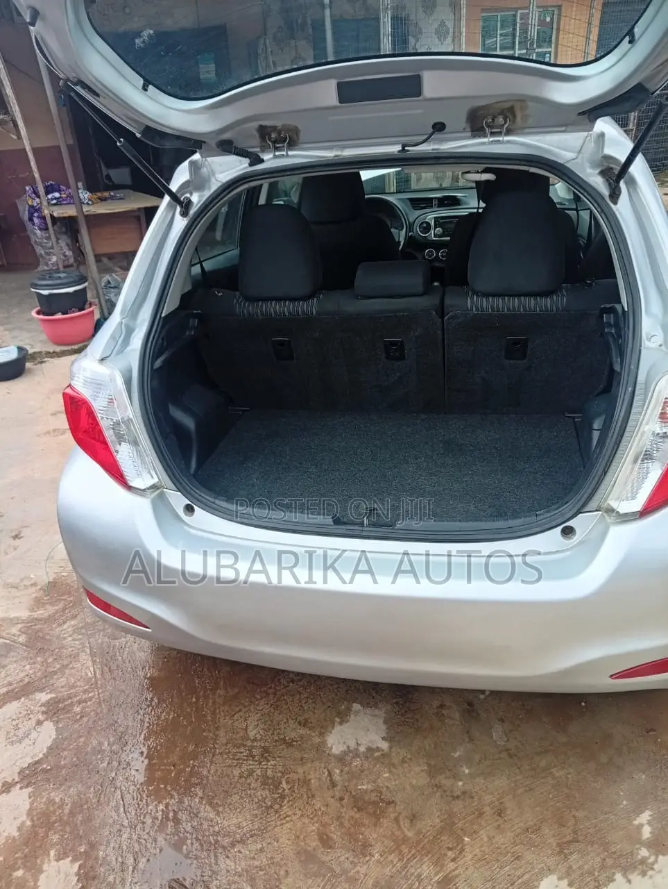 Toyota Yaris 2010 Gold