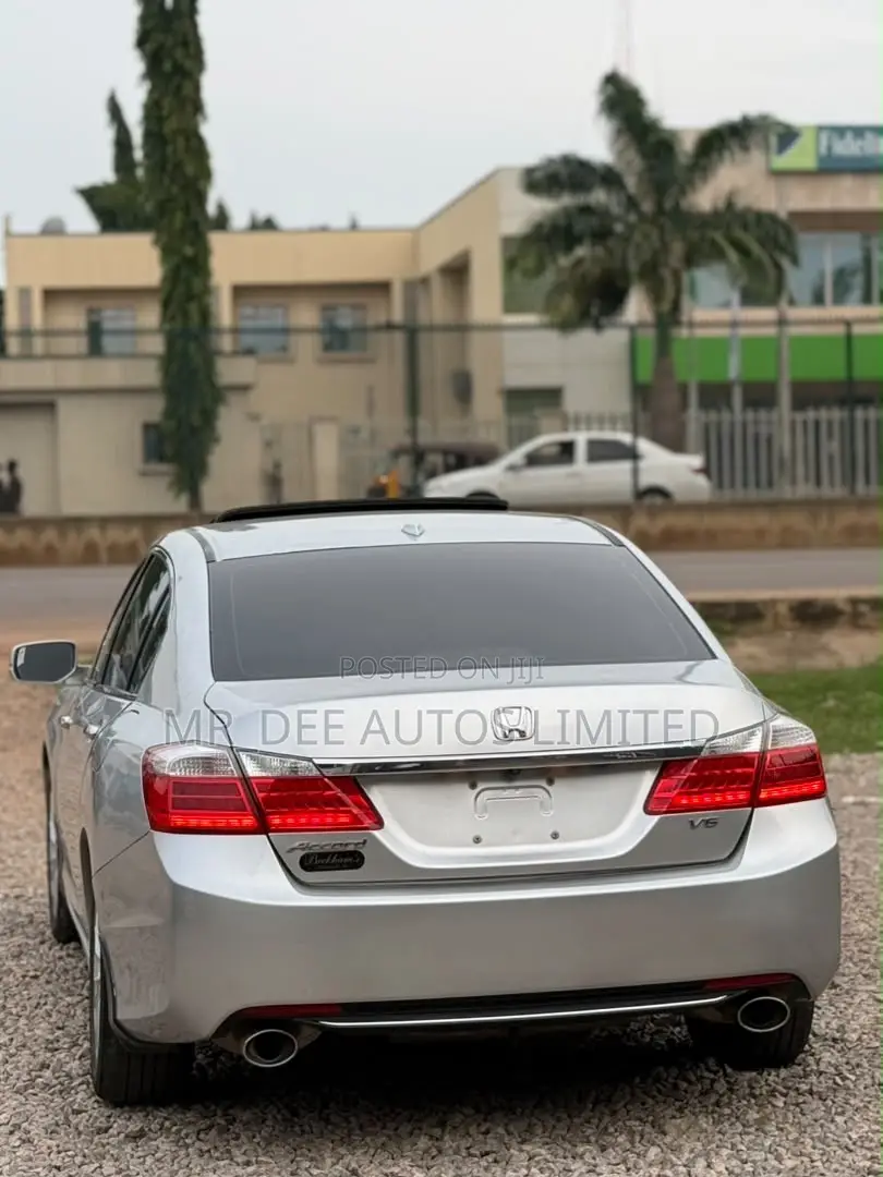 Honda Accord EX-L V-6 4dr Sedan (3.5L 6cyl 6A) 2014 Silver