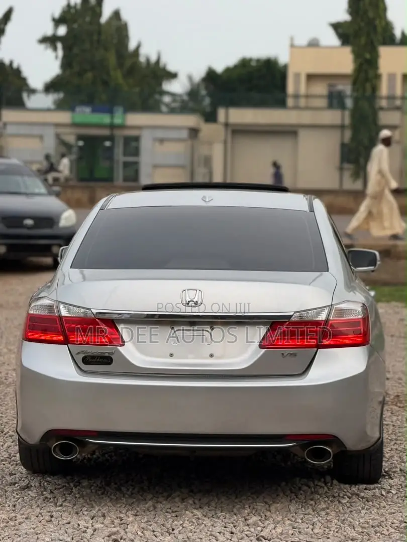 Honda Accord EX-L V-6 4dr Sedan (3.5L 6cyl 6A) 2014 Silver