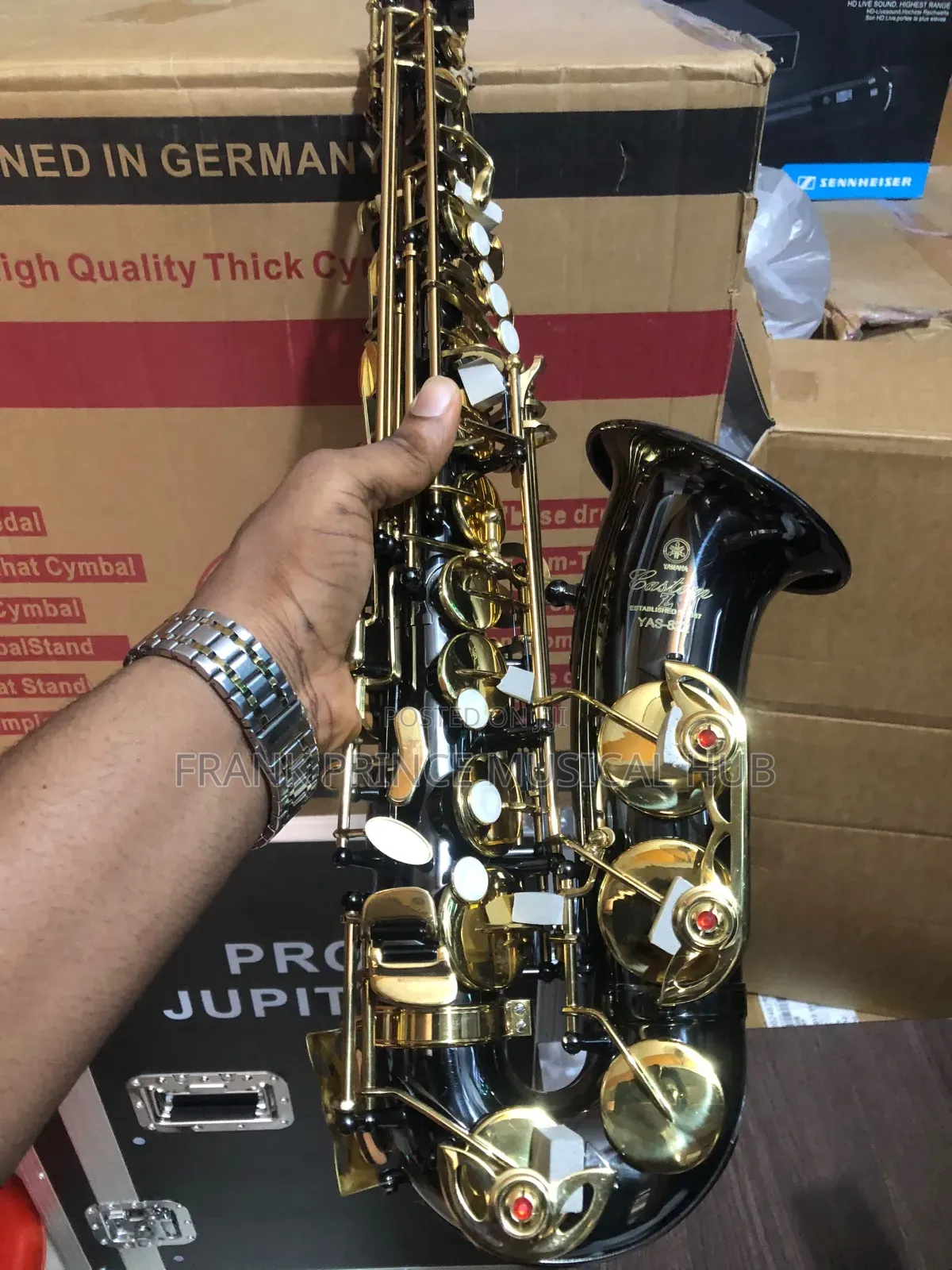 Yamaha Custom Z Alto Saxophone (YAS-82Z) - Black Lacquer Gold Keys