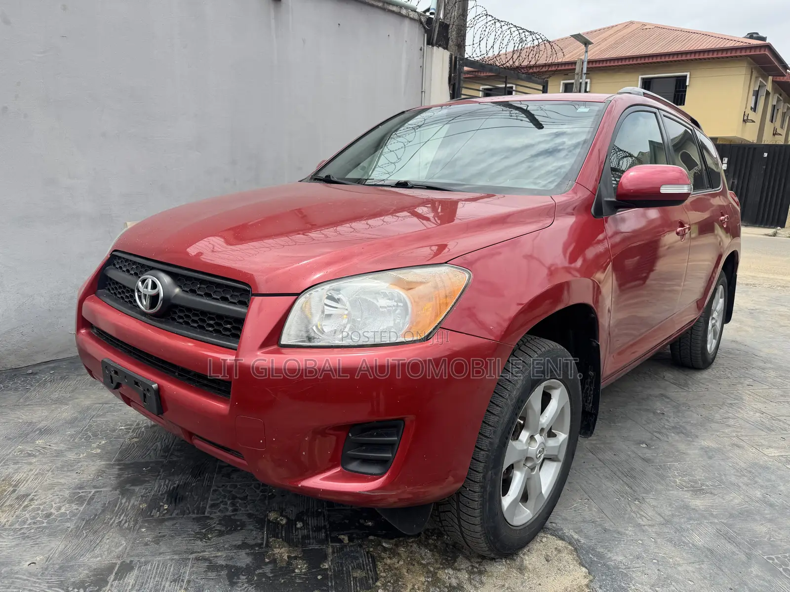 Toyota RAV4 2010 Red