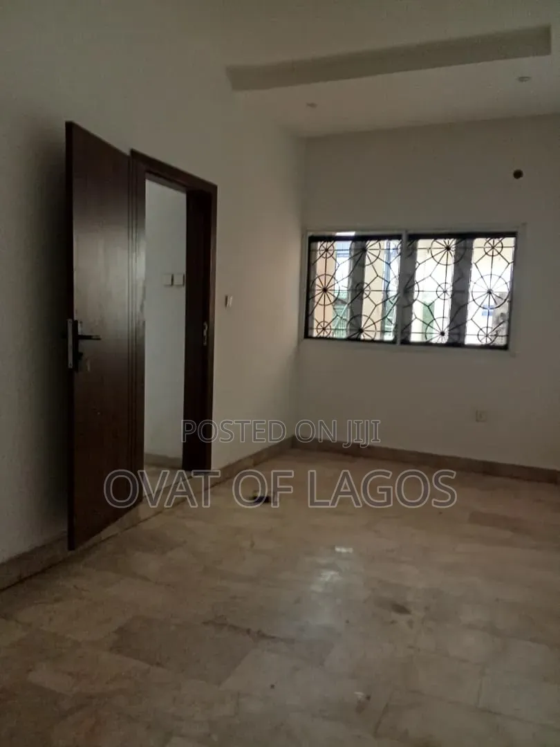 1bdrm Apartment in Lekki Phase 1 for rent