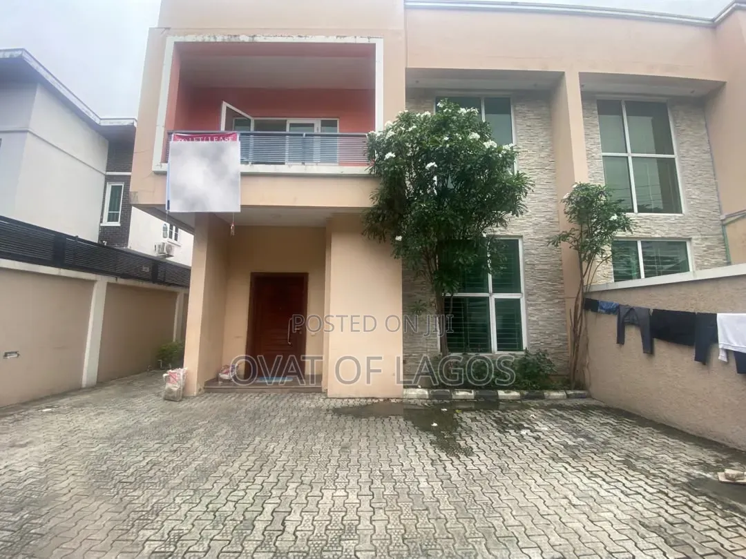 4bdrm Duplex in Lekki Phase 1 for rent