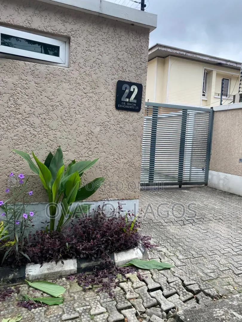 4bdrm Duplex in Lekki Phase 1 for rent