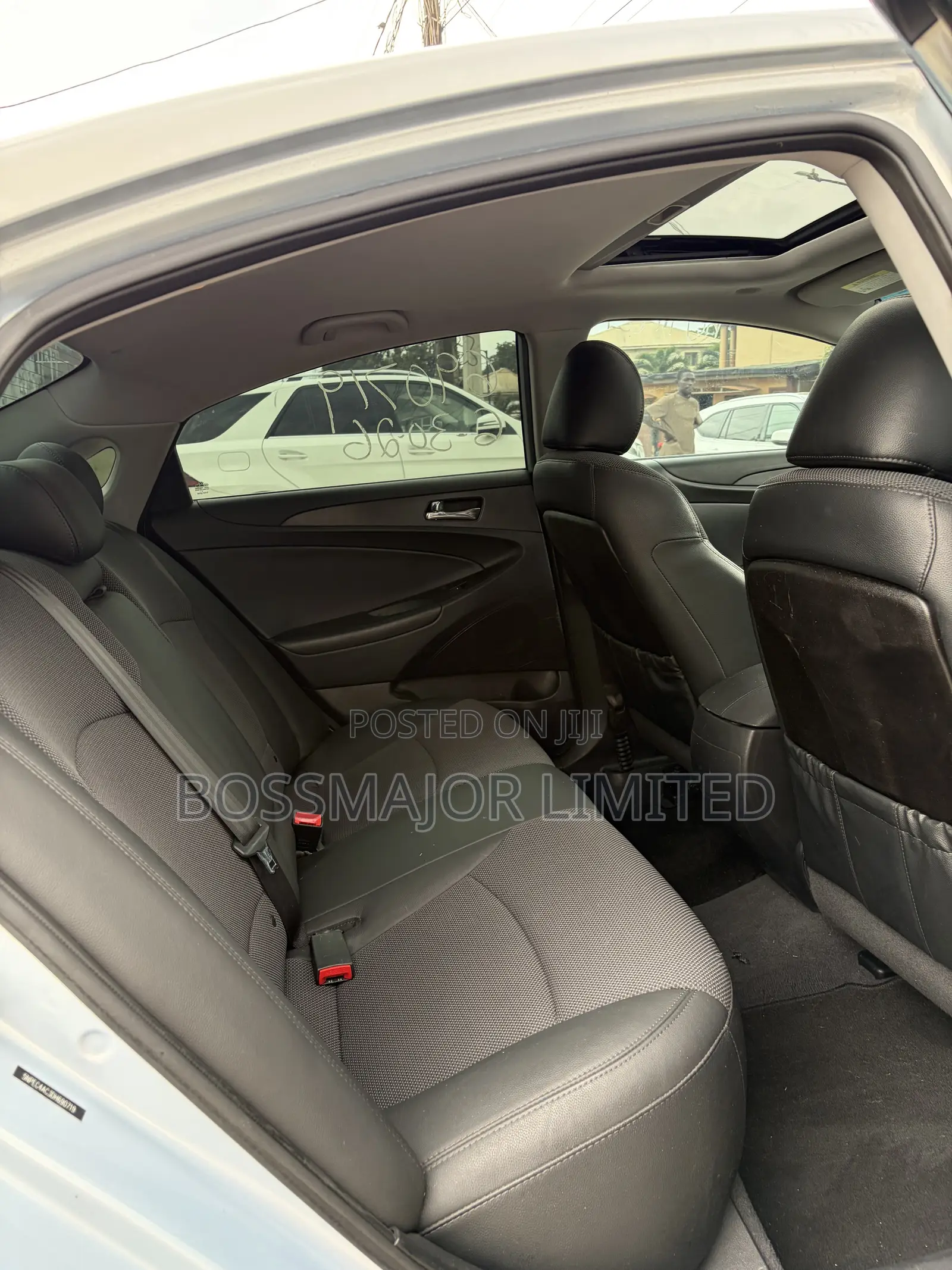 Hyundai Sonata SE Sedan FWD (2.4L 4cyl 6A) 2013 Ivory