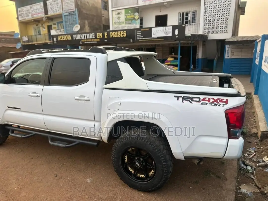 Toyota Tacoma TRD Sport 2017 White
