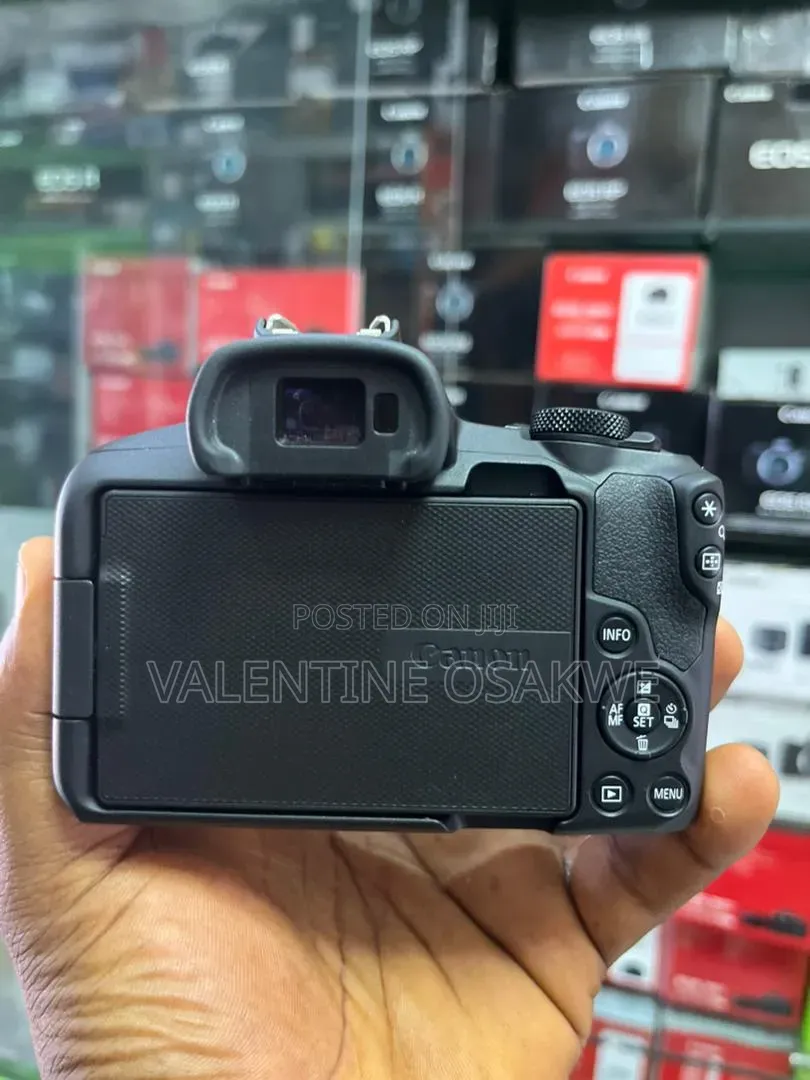 Canon EOS R50 With Lens 18-45 STM