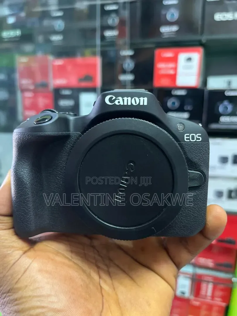 Canon EOS R50 With Lens 18-45 STM