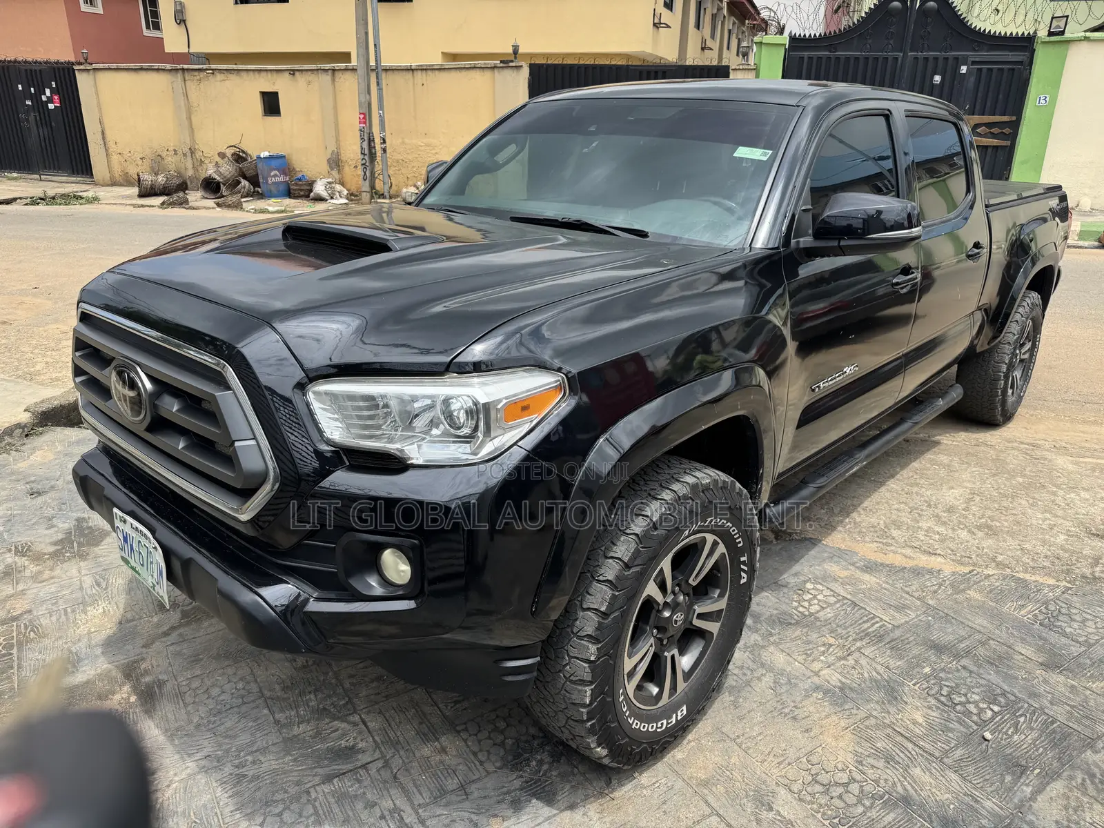 Toyota Tacoma 2018 Black