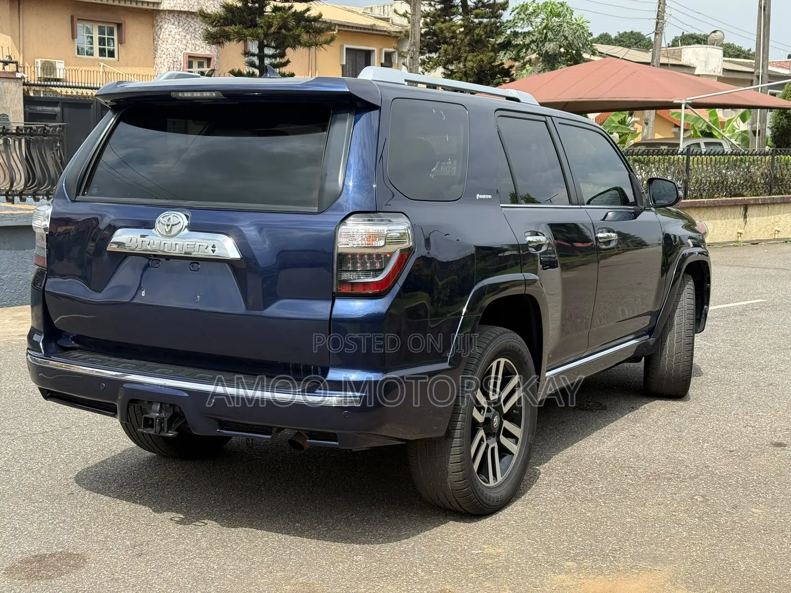 Toyota 4-Runner Limited 4X4 2013 Blue