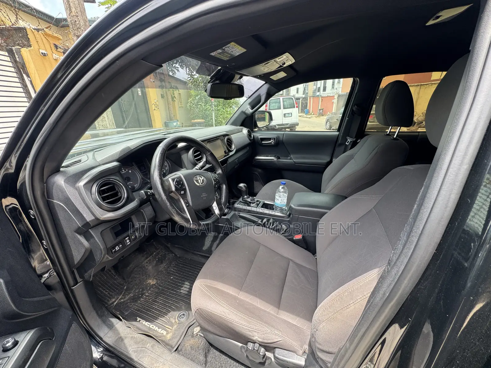 Toyota Tacoma 2018 Black