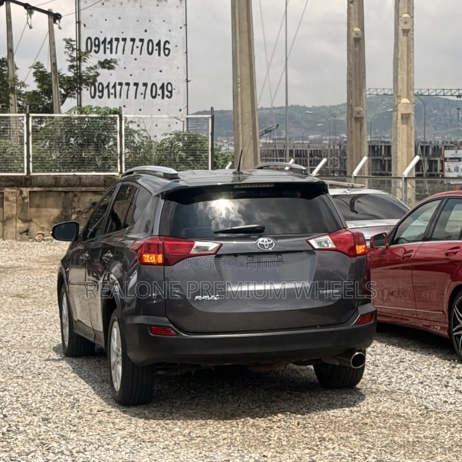 Toyota RAV4 Limited 4dr SUV AWD (2.5L 4cyl 6A) 2015 Gray