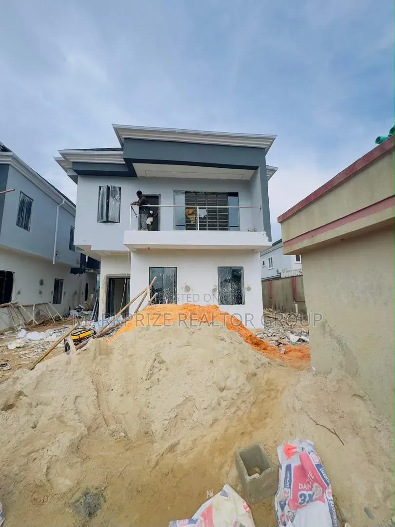 5bdrm Duplex in Omole Phase 2 Lagos for sale
