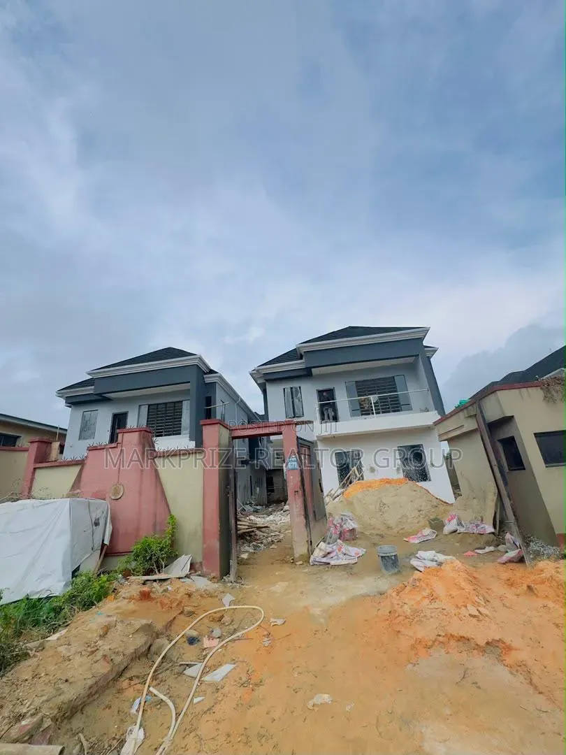 5bdrm Duplex in Omole Phase 2 Lagos for sale